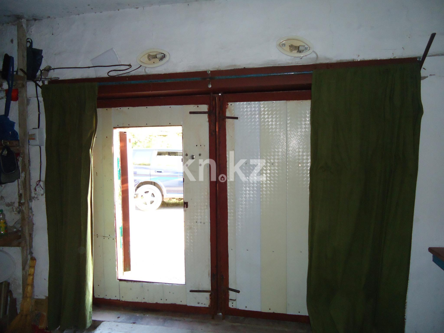 Продажа , 24 м², ул. Жанибекова - Продажа гаражей в Караганде с фото фото 4 из 6