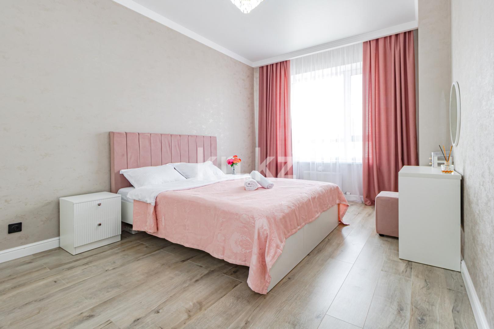 Аренда 2-комнатной квартиры посуточно, 60 м², ул. Анет баба, дом  10 - ул. Мухамедханова - Аренда  двухкомнатных квартир посуточно в Астане фото 1 из 11