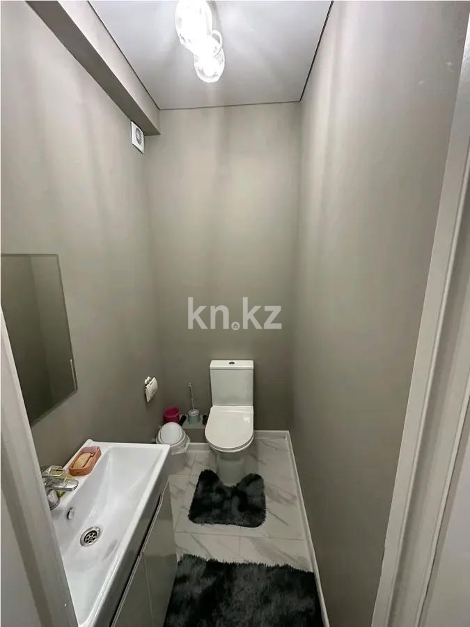 Продажа 3-комнатной квартиры, 76 м², ул. Жаманова, дом  141 в Алматы - фото 5