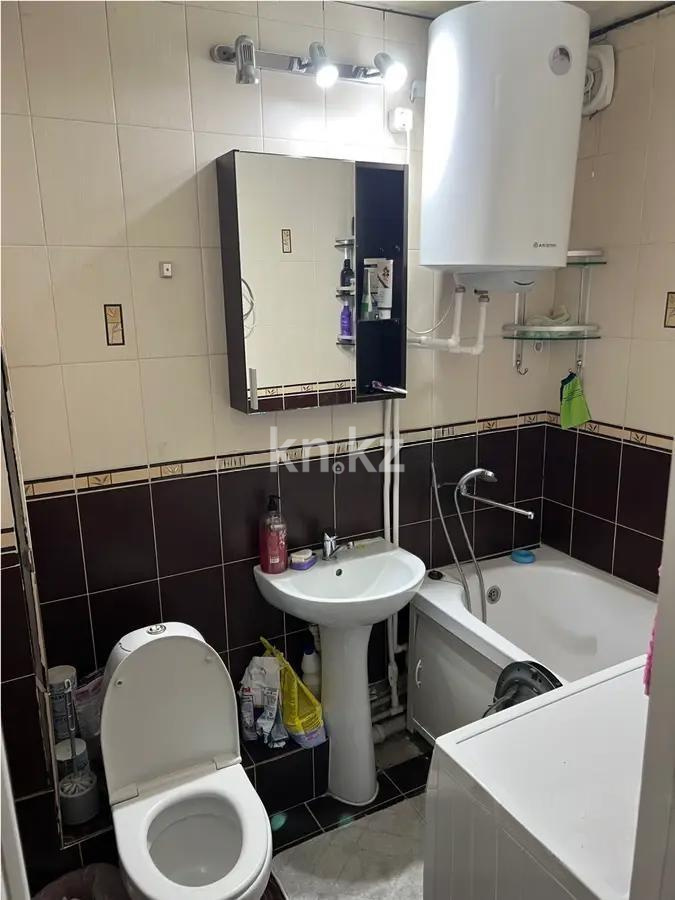 Продажа 2-комнатной квартиры, 48 м², 2 кв-л, дом  24 в Караганде - фото 4