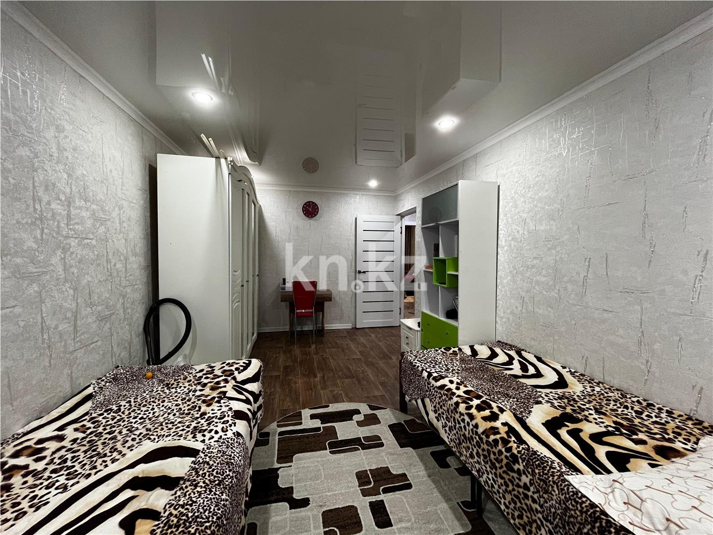 Продажа 3-комнатной квартиры, 62 м², мкр-н 14 в Караганде - фото 4