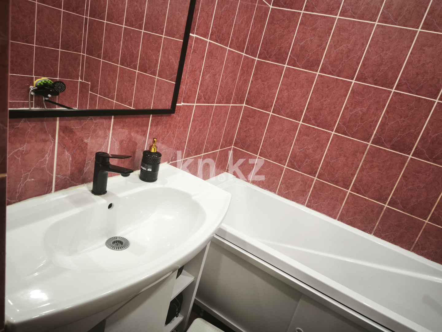 Продажа 3-комнатной квартиры, 62 м² - Продажа трехкомнатных квартир в Пришахтинске Караганды фото 12 из 19