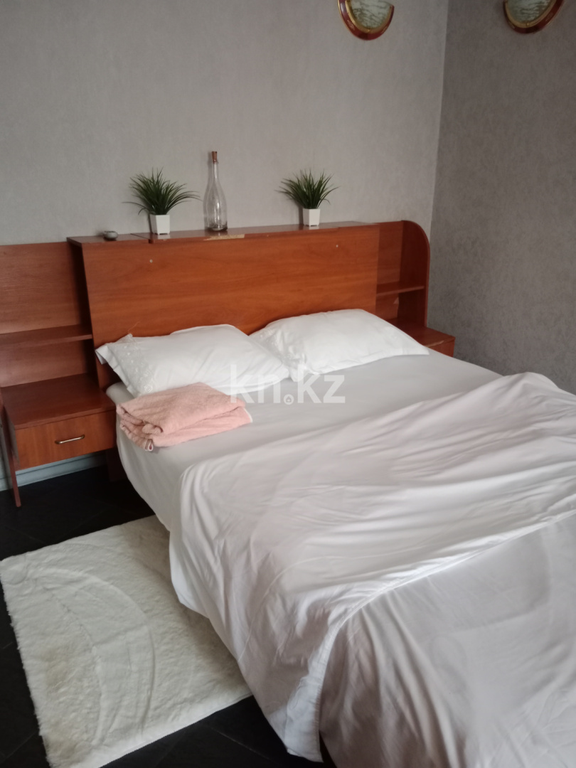 Аренда 2-комнатной квартиры посуточно, 44 м², ул. Казахстан, дом  104 - Аренда квартир посуточно в Усть-Каменогорске фото 5 из 10