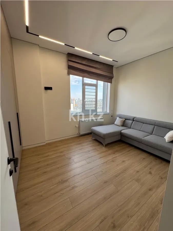 Продажа 4-комнатной квартиры, 120 м², ул. Акмешит, дом  13/3 в Астане - фото 3