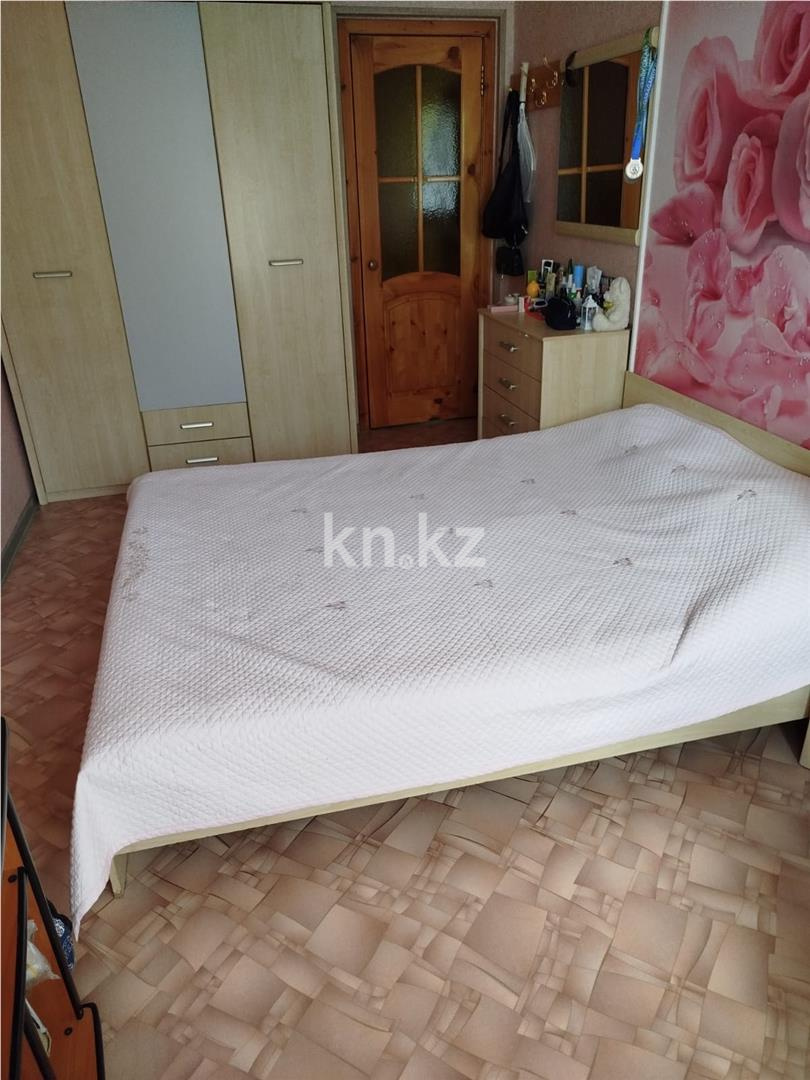 Продажа 3-комнатной квартиры, 58 м², ул. Аманжолова - Продажа квартир в Караганде фото 3 из 8