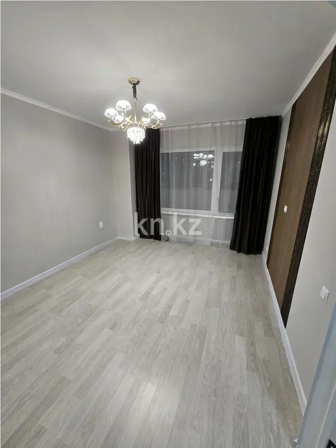 Продажа 2-комнатной квартиры, 65 м², пр. Шахтеров, дом  60 в Караганде - фото 2