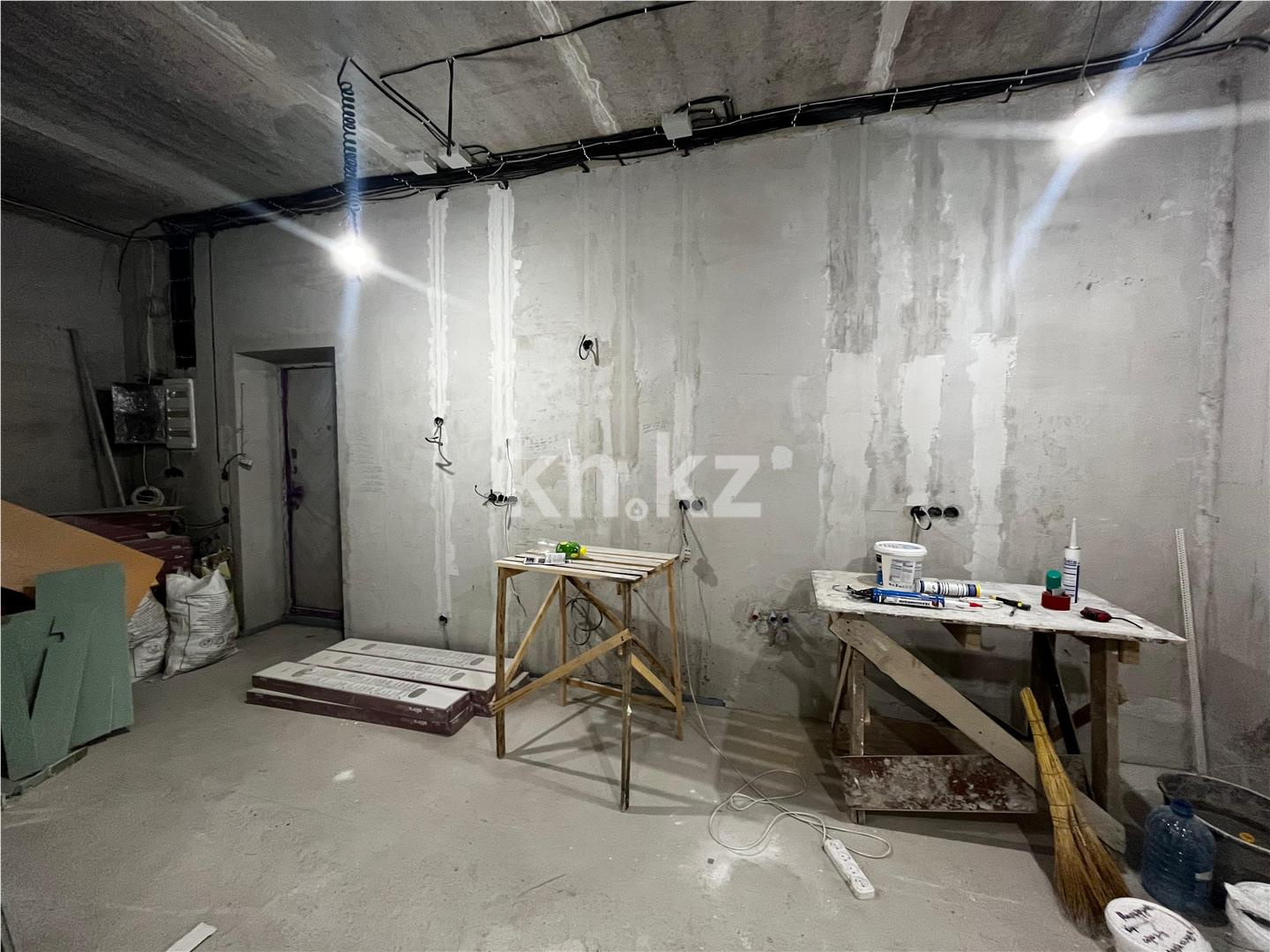 Продажа 3-комнатной квартиры, 70 м², 067 учетный квартал в Караганде - фото 8