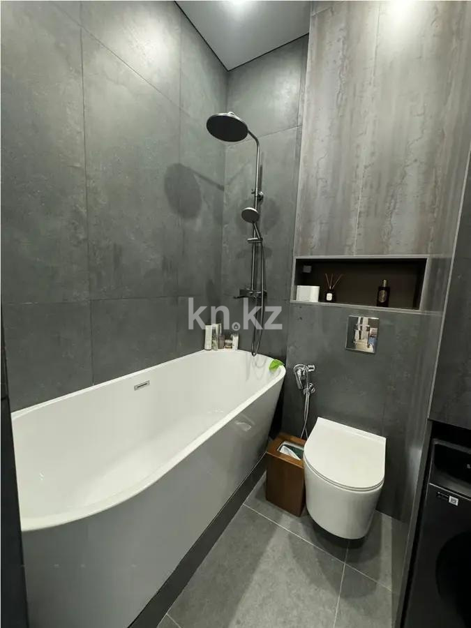 Продажа 3-комнатной квартиры, 66 м², ул. Халиуллина, дом  140/5 в Алматы - фото 5