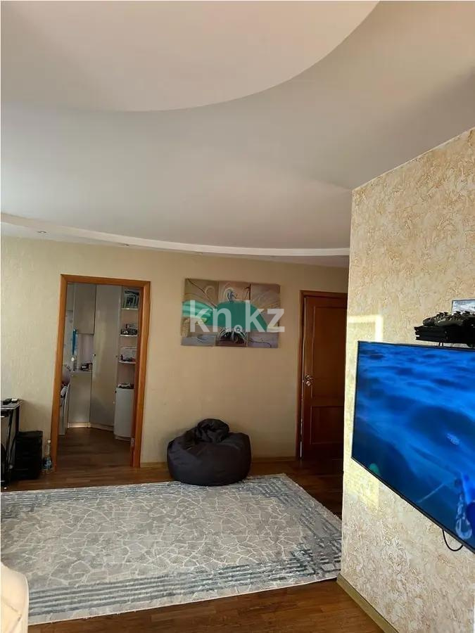 Продажа 4-комнатной квартиры, 75 м², пр. Республики, дом  18 - Продажа  четырехкомнатных квартир в Караганде с фото фото 2 из 8