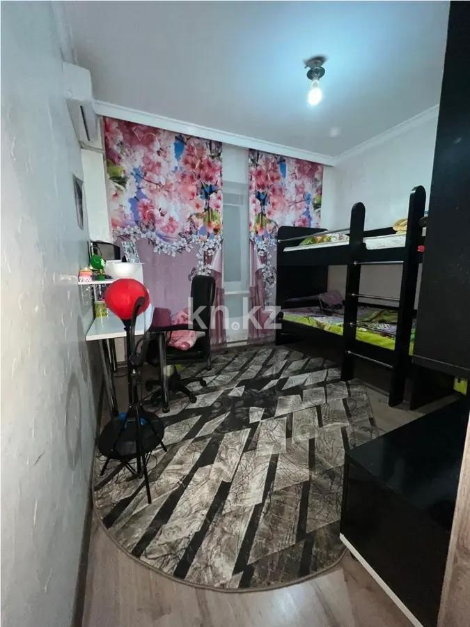 Продажа 3-комнатной квартиры, 64 м², мкр-н Аксай-4, дом  69 в Алматы - фото 4