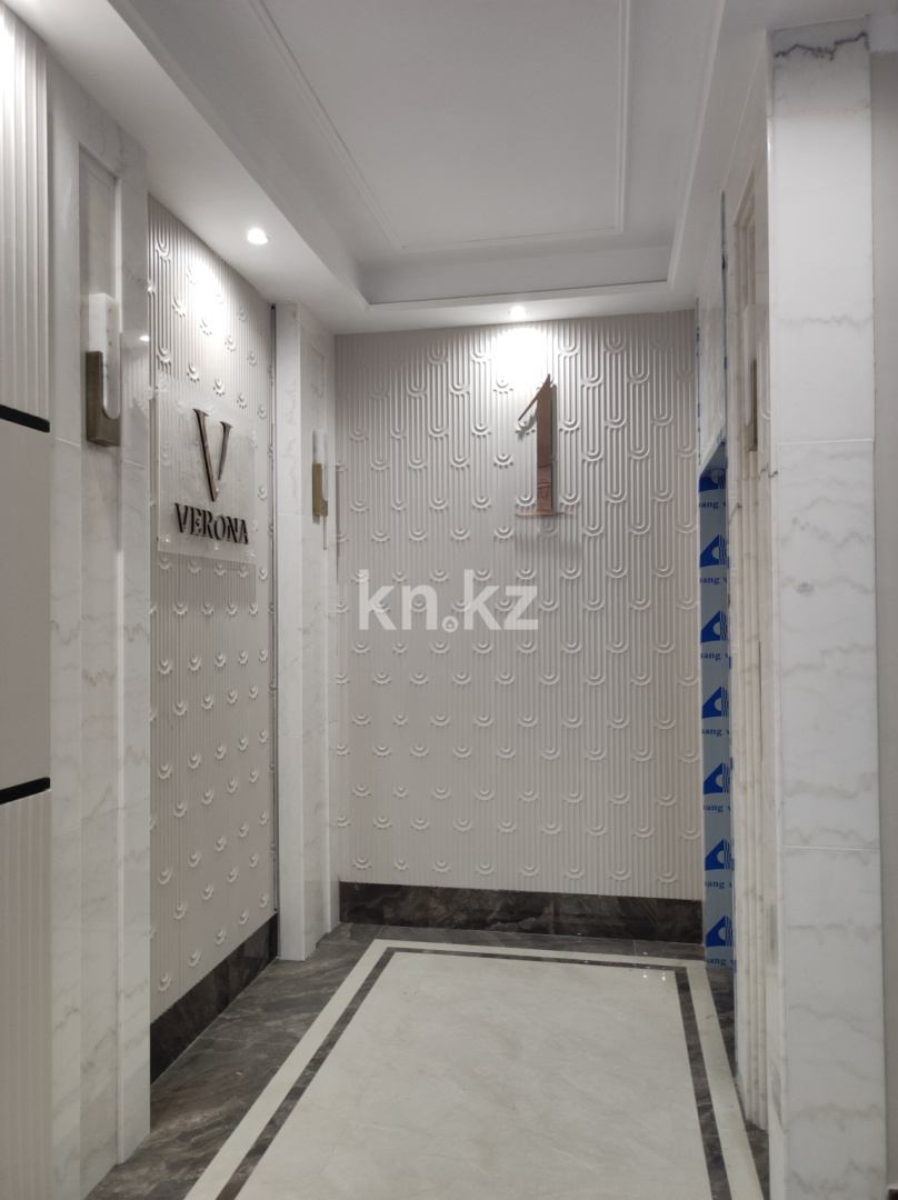 Продажа 3-комнатной квартиры, 92 м², ул. Аманжолова, дом  100 в Караганде - фото 14