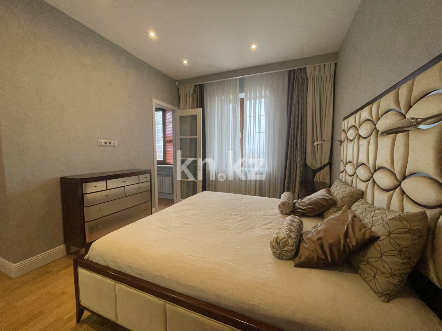 Аренда 5-комнатной квартиры, 215 м², ул. Мухамедханова, дом  7/1 - пр. Туран - Аренда квартир помесячно в Астане фото 9 из 40