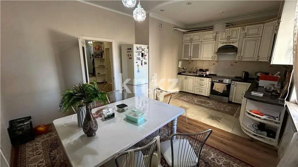 Продажа 4-комнатной квартиры, 170 м² в Астане - фото 3
