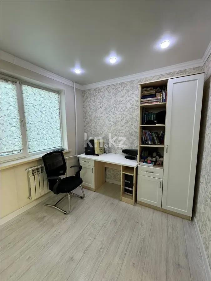 Продажа 5-комнатной квартиры, 86 м², 2 квартал, дом  26 в Караганде - фото 3