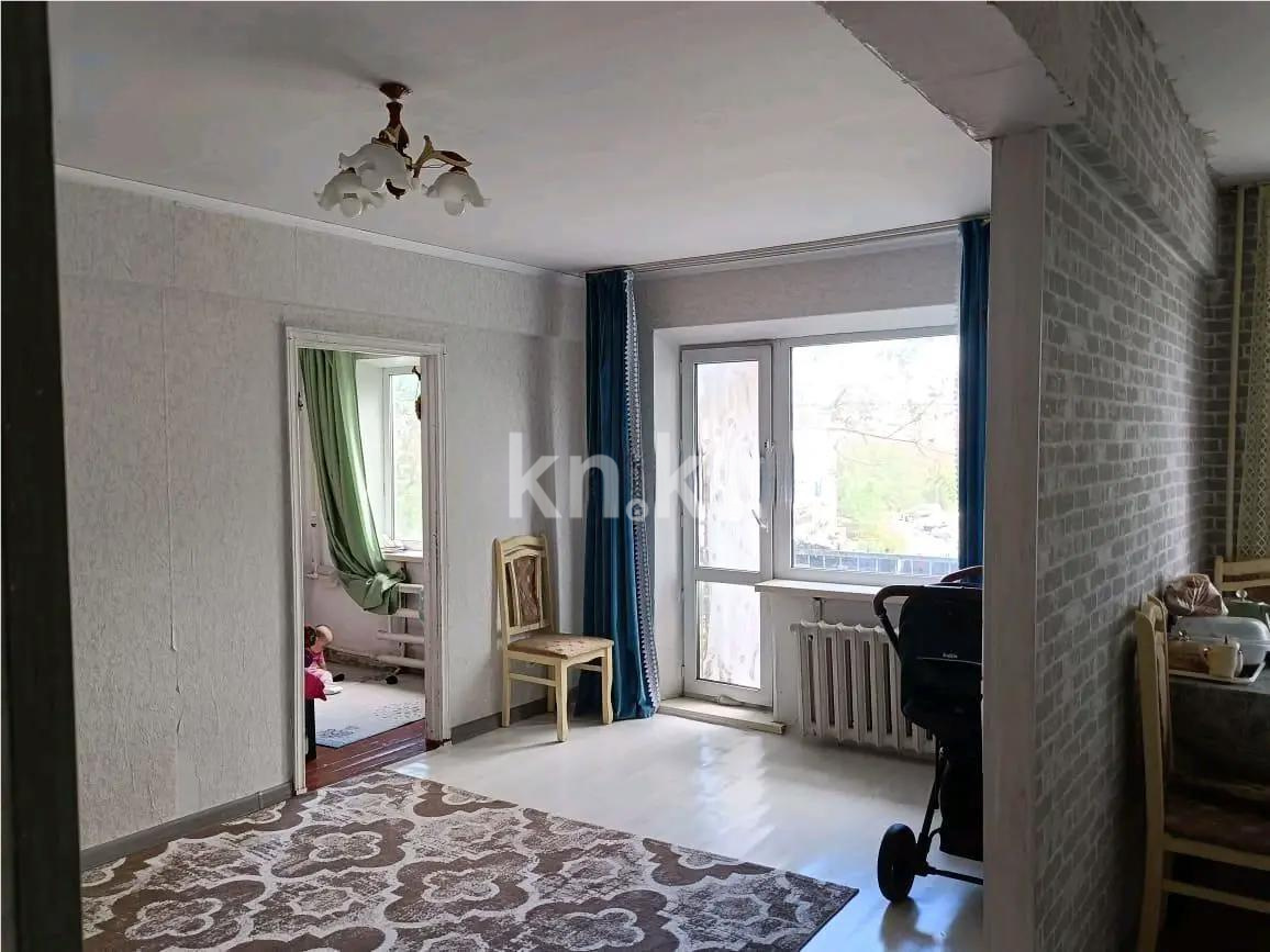 Продажа 3-комнатной квартиры, 48 м², ул. Бирюзова, дом  5 - Продажа и аренда недвижимости в Шахтинске фото 1 из 3