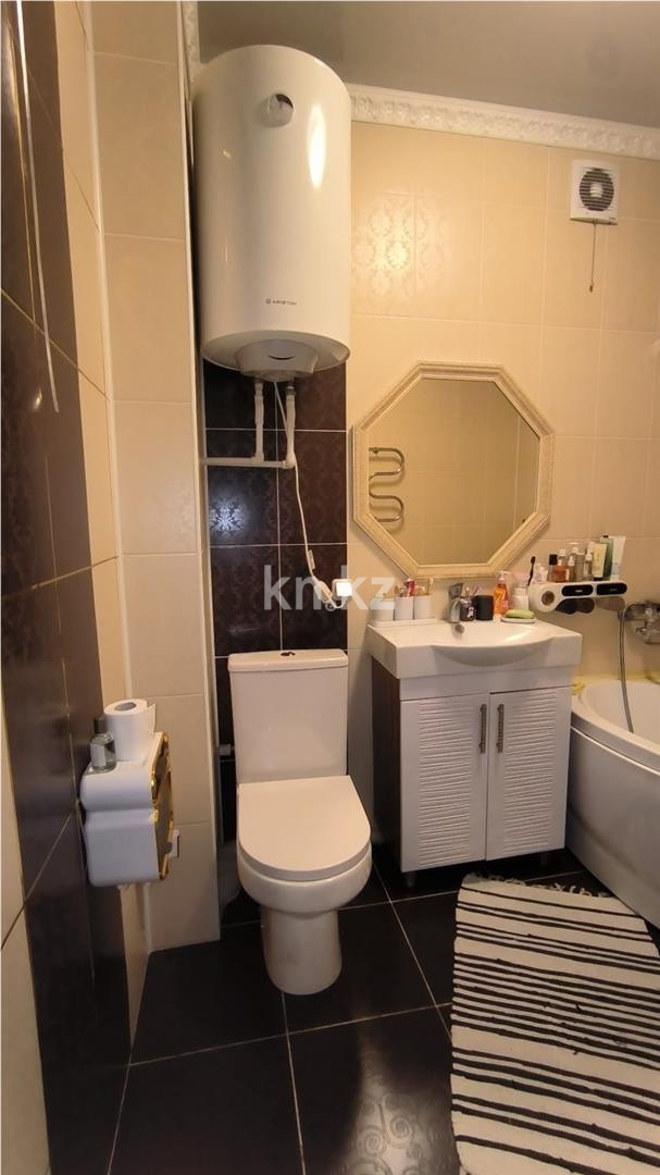 Продажа 3-комнатной квартиры, 81 м², ул. Сарыарка - Продажа квартир в Караганде фото 13 из 21