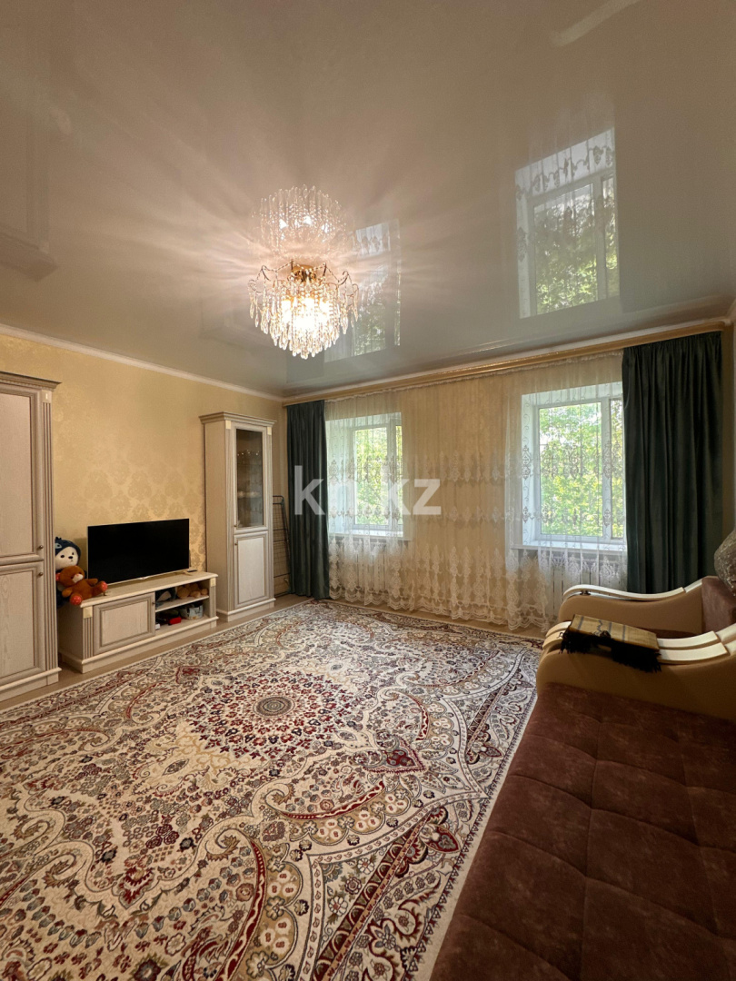 Продажа 3-комнатной квартиры, 71 м², ул. Абая, дом  46 в Караганде - фото 5