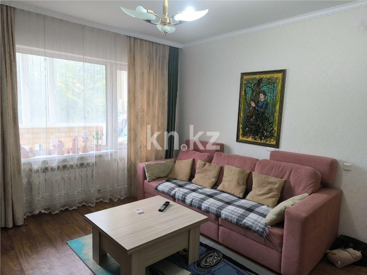 Продажа 2-комнатной квартиры, 70 м², пр. Шахтеров, дом  60 - Продажа квартир в Караганде фото 2 из 12