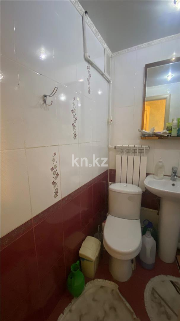 Продажа 4-комнатной квартиры, 61 м², ул. Муканова - Продажа  четырехкомнатных квартир в Караганде фото 11 из 15