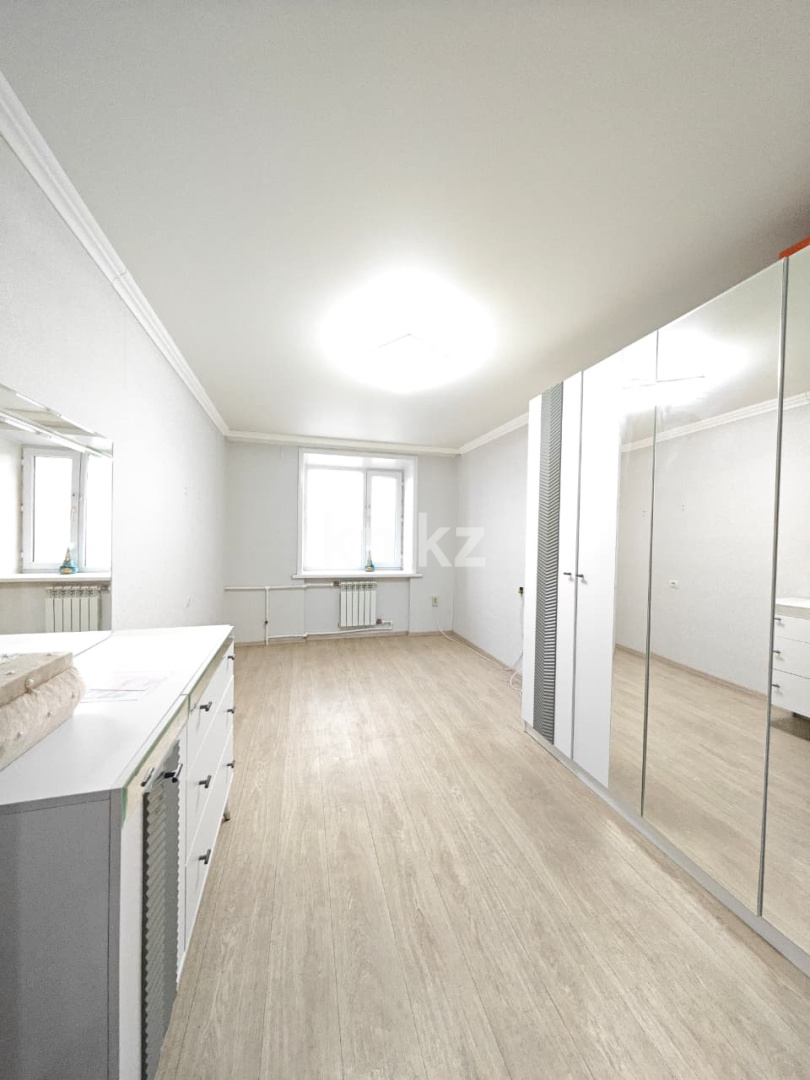 Продажа 4-комнатной квартиры, 78 м², пр. Республики, дом  4 - Продажа квартир в Караганде с фото фото 9 из 21