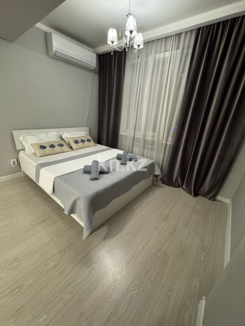 Аренда 1-комнатной квартиры посуточно, 55 м², ул. Тулебаева, дом  49/1, 2 блок - Аренда квартир посуточно в Алматы с фото фото 1 из 12