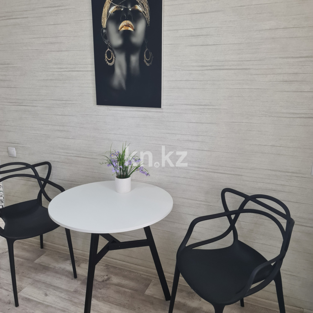 Аренда 1-комнатной квартиры посуточно, 35 м², пр. Бухар-жырау, дом  63/4 - Аренда квартир посуточно в Караганде с фото фото 8 из 9