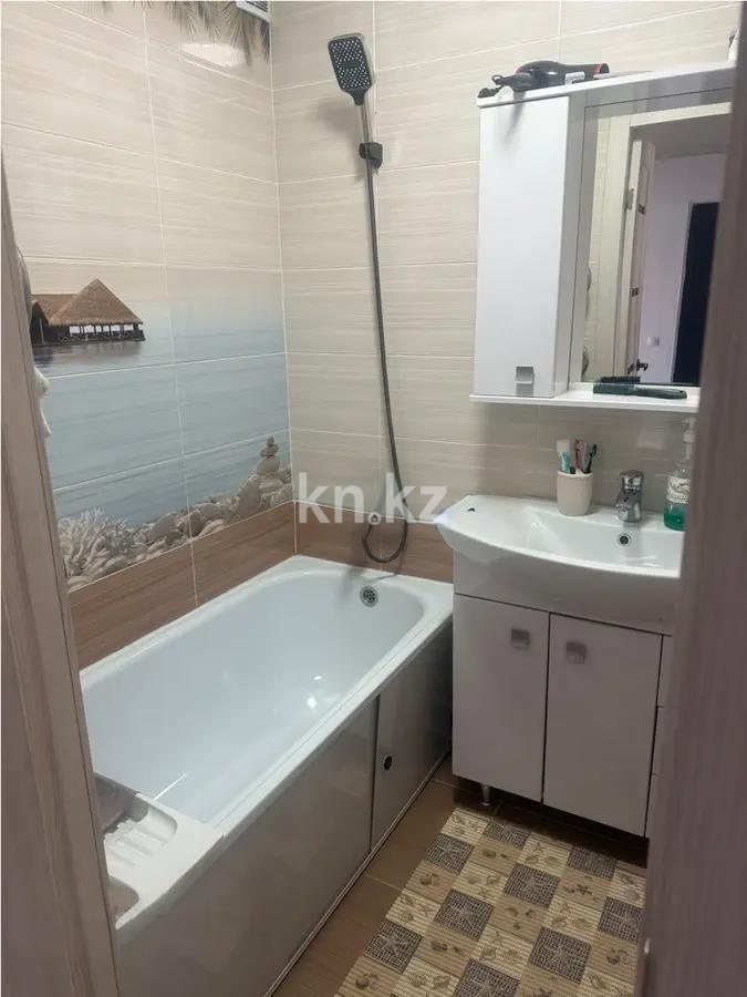 Продажа 4-комнатной квартиры, 75 м², мкр-н Голубые Пруды, дом  13 - Продажа  четырехкомнатных квартир в Караганде фото 6 из 9