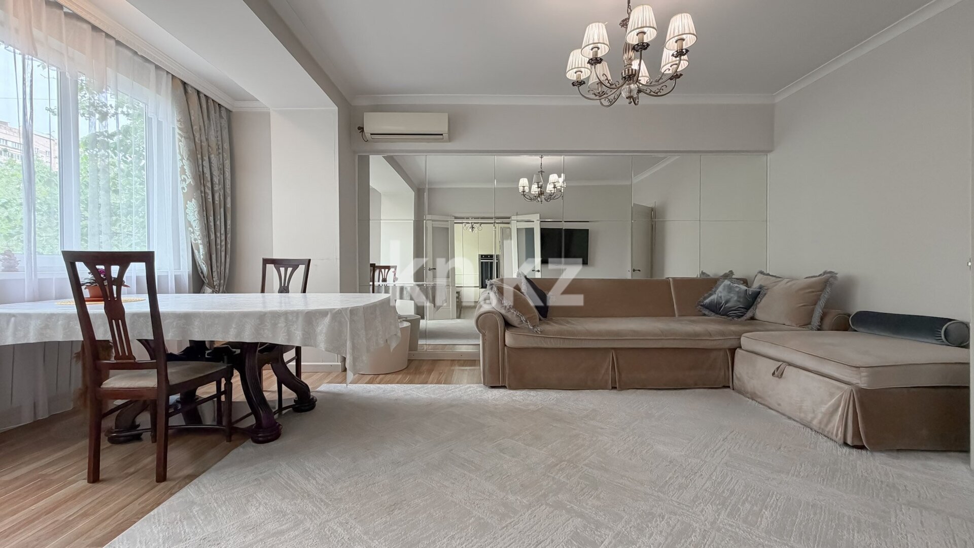 Продажа 2-комнатной квартиры, 74 м² в Алматы