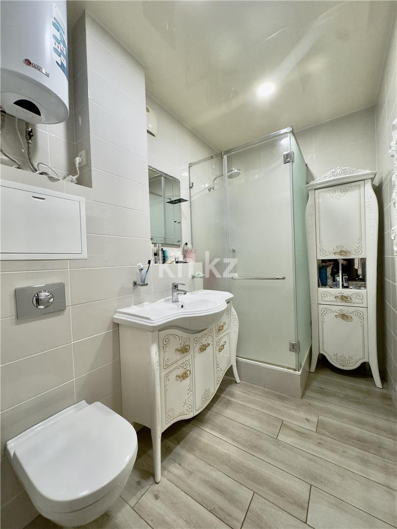 Продажа 5-комнатной квартиры, 217 м², ул. Аманжолова, дом  41 - Продажа  пятикомнатных квартир в Караганде фото 26 из 43