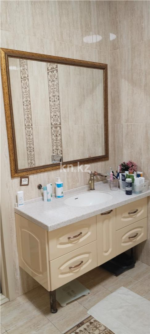 Продажа 5-комнатной квартиры, 200 м² в Караганде - фото 26