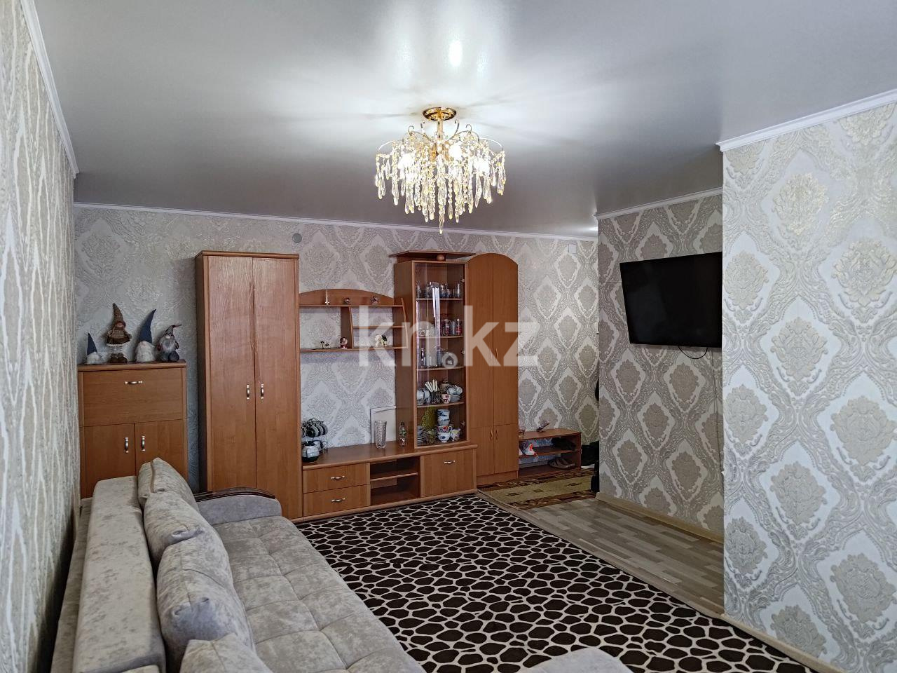 Продажа 3-комнатной квартиры, 58 м², ул. Ишимская - Продажа и аренда недвижимости в Караганде фото 1 из 13
