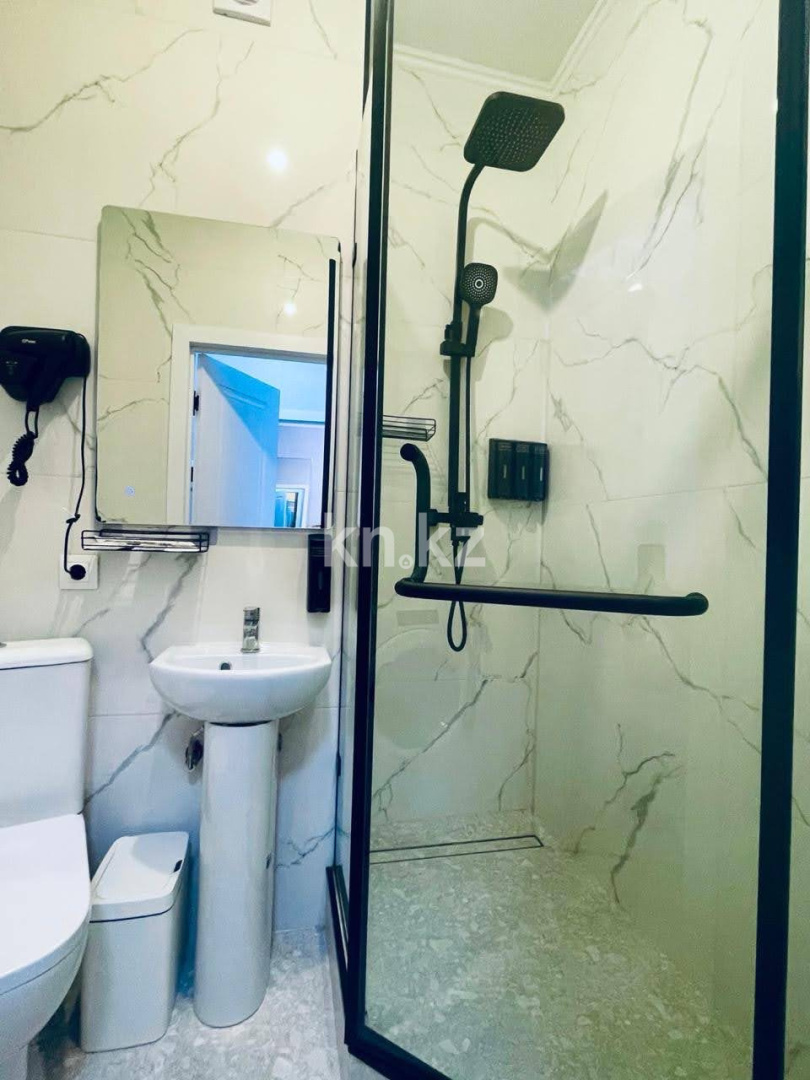 Аренда 1-комнатной квартиры посуточно, 32 м², ул. Керей, Жанибек хандар, дом  9 - пр. Кабанбай батыра - Аренда квартир посуточно в Астане без посредников фото 23 из 25