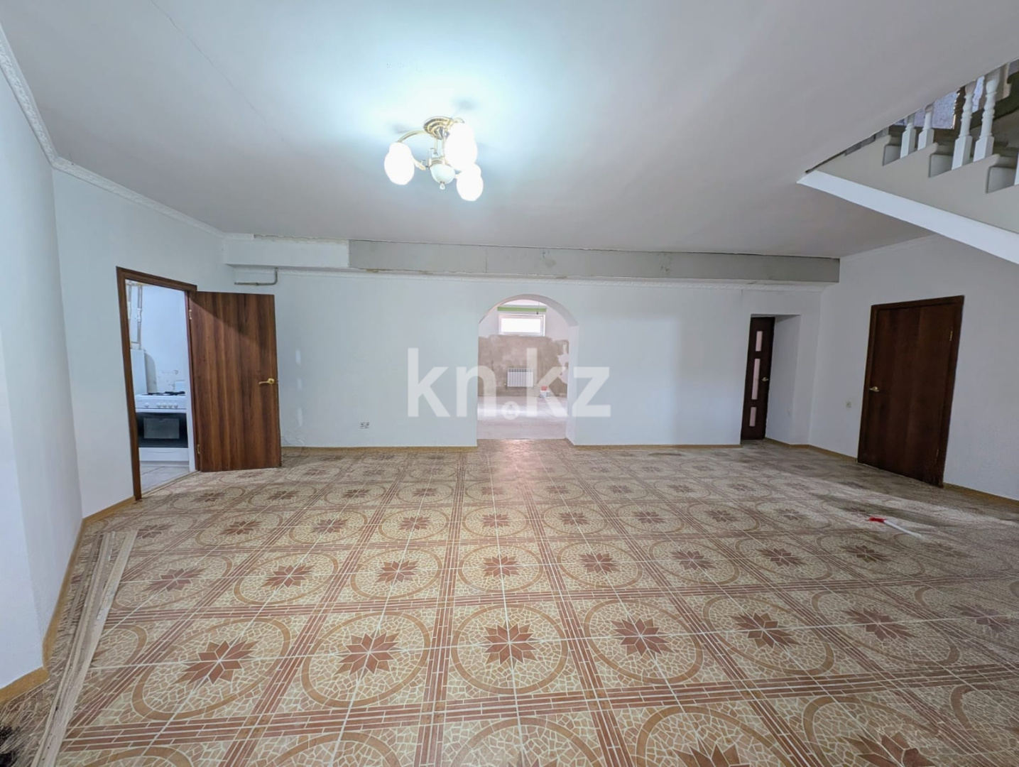 Продажа 6-комнатного дома, 525.2 м², ул. Береке, дом  18 - Продажа домов, коттеджей в Уральске фото 32 из 40