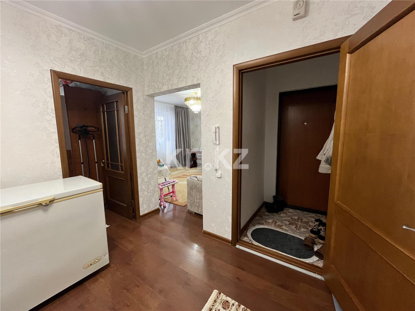 Продажа 5-комнатной квартиры, 94 м², мкр-н Голубые Пруды - Продажа  пятикомнатных квартир в Караганде фото 27 из 33