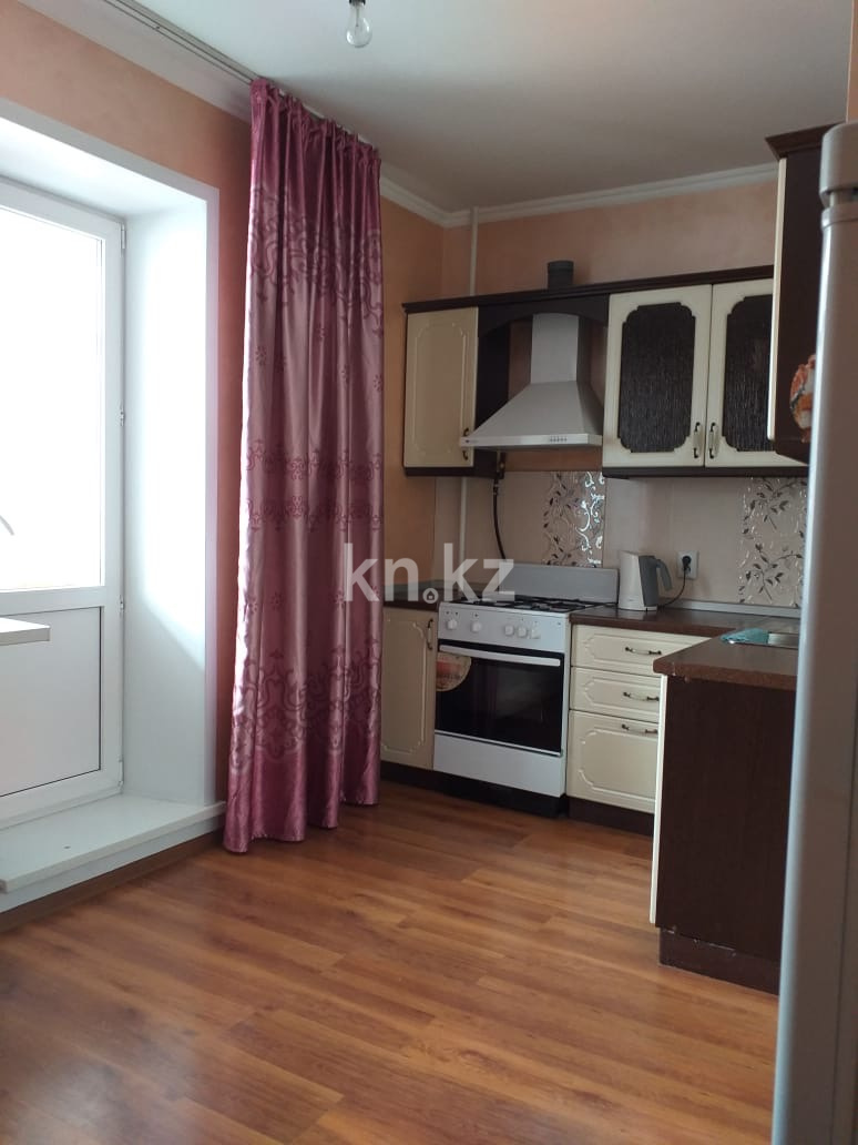 Аренда 2-комнатной квартиры, 70 м², ул. Сатпаева, дом  11 - ул. Петрова - Аренда квартир помесячно в Казахстане фото 1 из 10