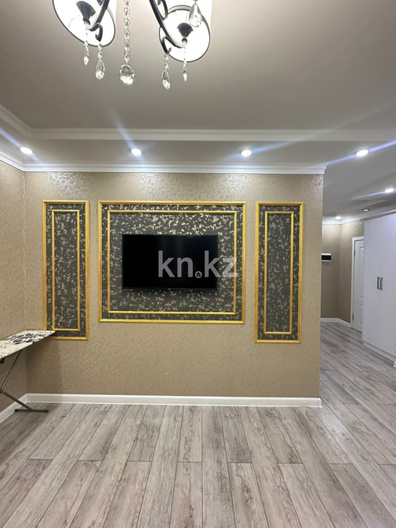 Продажа 2-комнатной квартиры, 42 м², пр. Шахтеров, дом  52б - Продажа квартир в Караганде фото 3 из 11