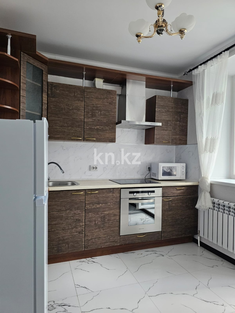 Аренда 1-комнатной квартиры, 37 м² в Астане