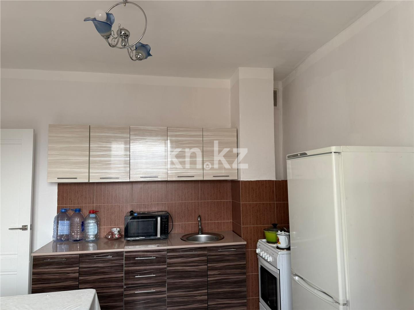 Продажа 3-комнатной квартиры, 74 м², пр. Шахтеров в Караганде - фото 10