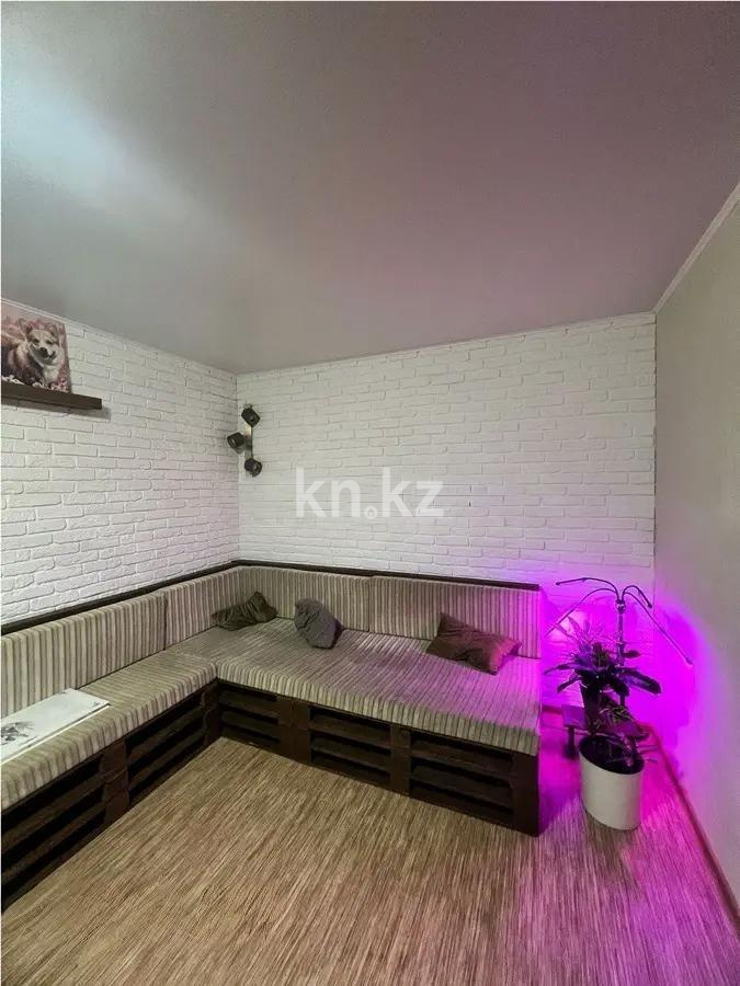 Продажа 2-комнатной квартиры, 49 м², ул. Ержанова, дом  38 - Продажа квартир в Караганде фото 1 из 3