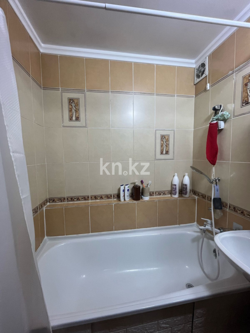 Продажа 3-комнатной квартиры, 63 м², ул. Таттимбета - Продажа  трехкомнатных квартир в Караганде фото 11 из 15
