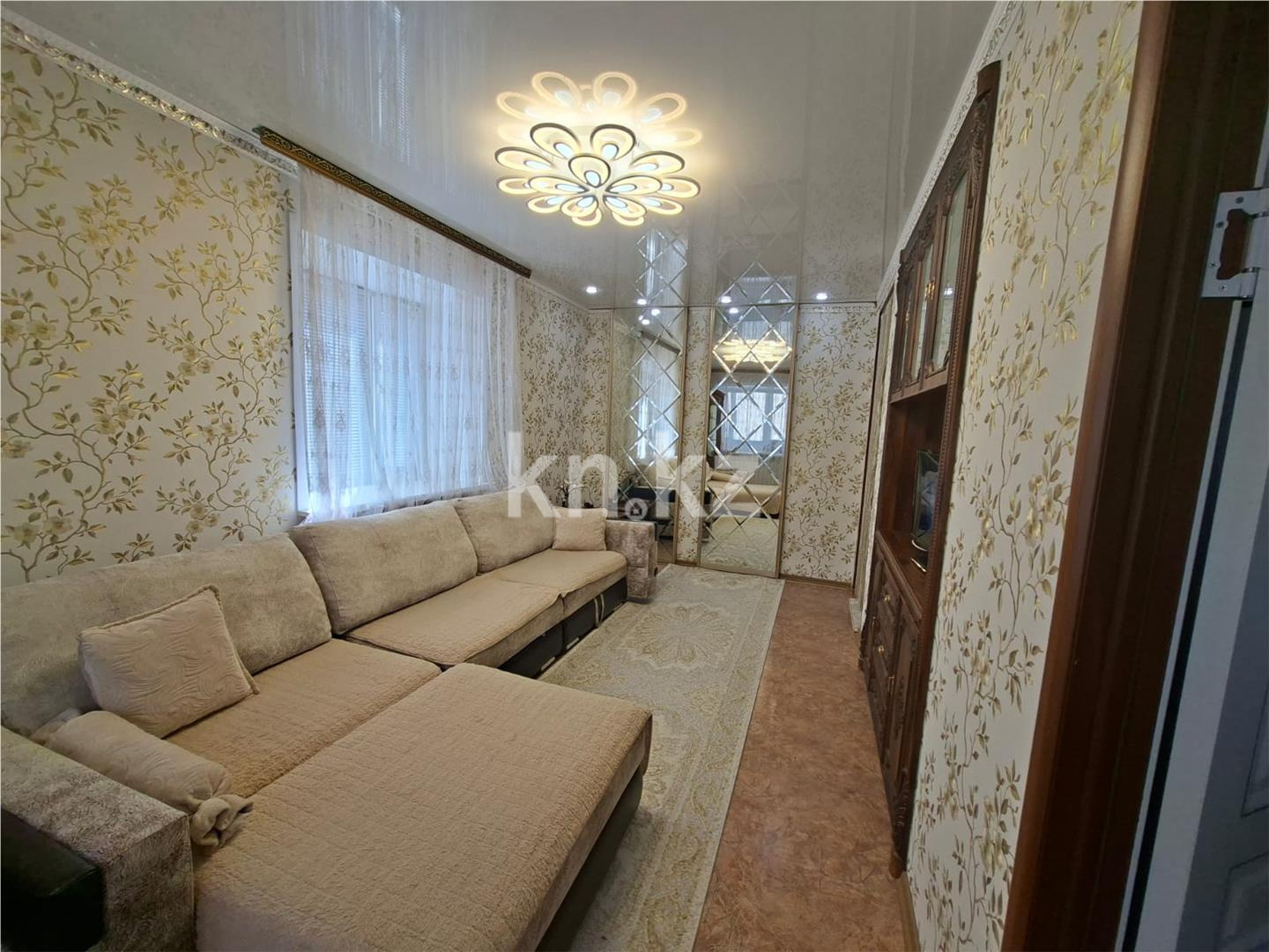 Продажа 1-комнатной квартиры, 32 м² - Продажа квартир в Караганде - страница 2 фото 2 из 18
