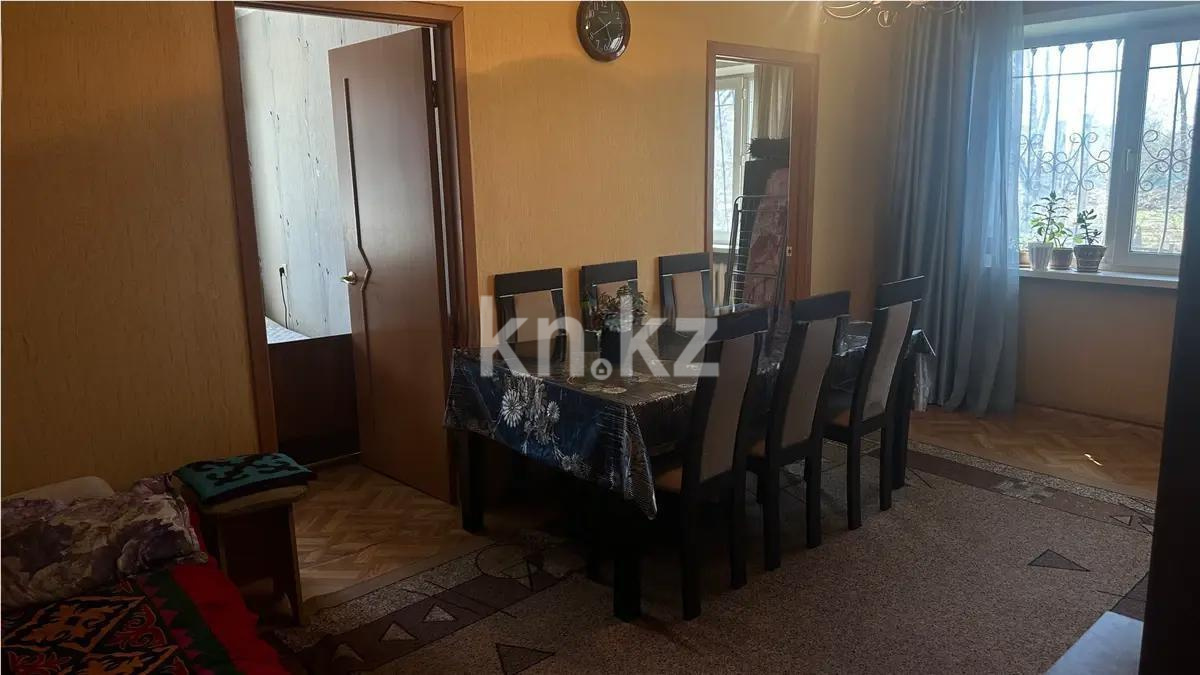 Продажа 4-комнатной квартиры, 41 м², мкр-н 16, дом  39 - Продажа четырехкомнатных квартир в Караганде в Майкудуке фото 1 из 7