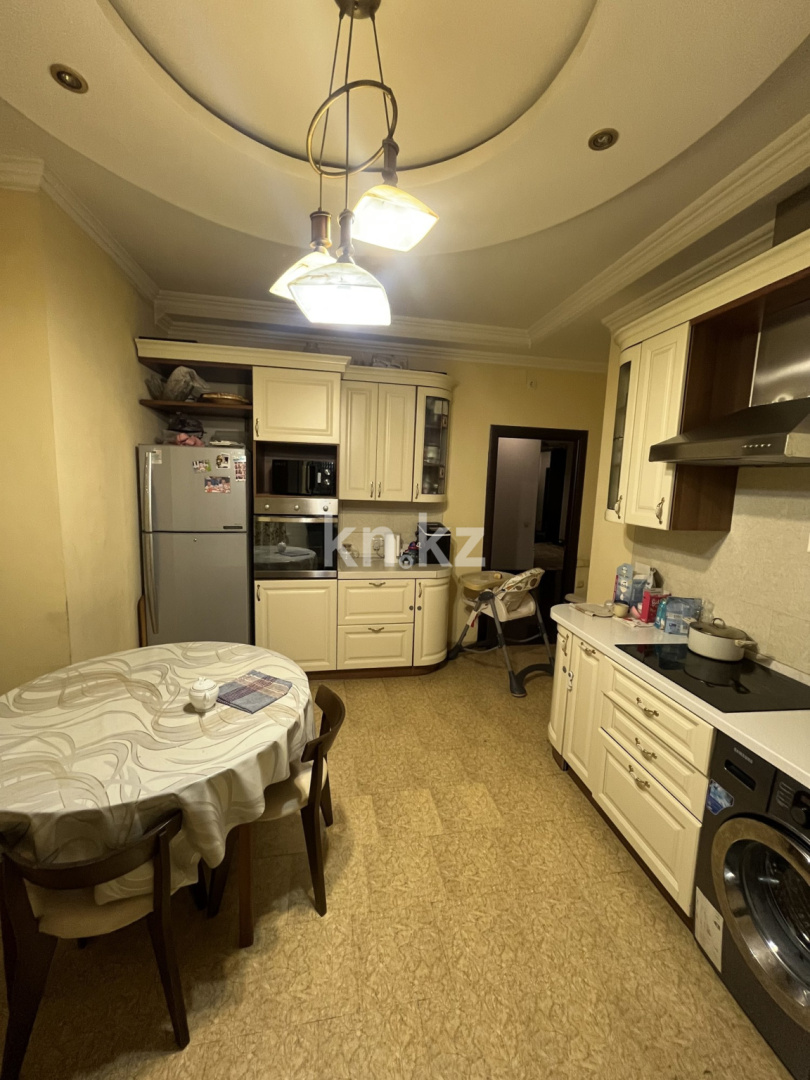 Продажа 3-комнатной квартиры, 122 м², ул. Сатпаева, дом  30а в Алматы