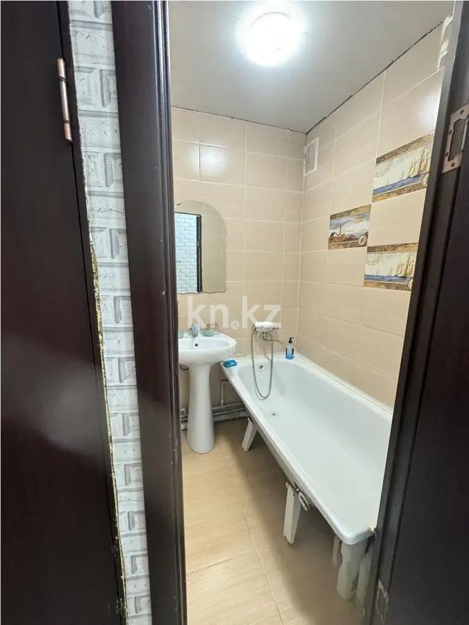 Продажа 2-комнатной квартиры, 44 м², мкр-н 18, дом  5 в Караганде - фото 4