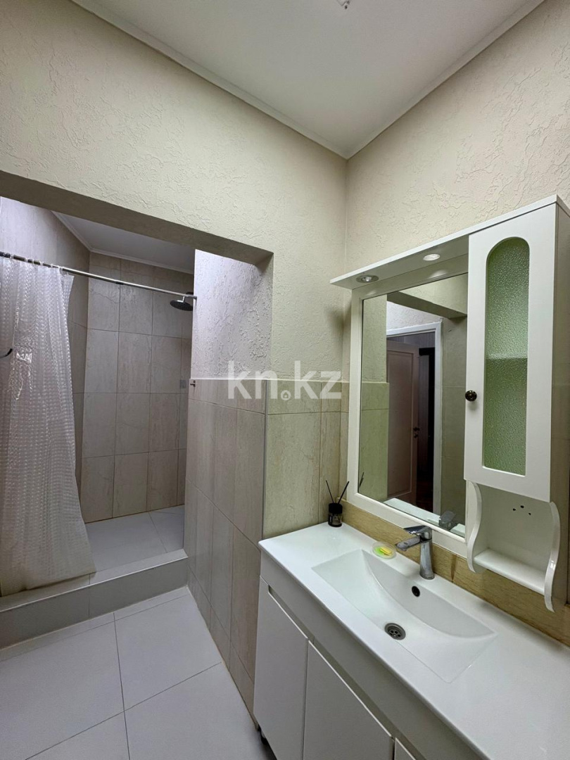 Аренда 2-комнатной квартиры, 80 м² - Аренда  двухкомнатных квартир помесячно в Алматы фото 12 из 13