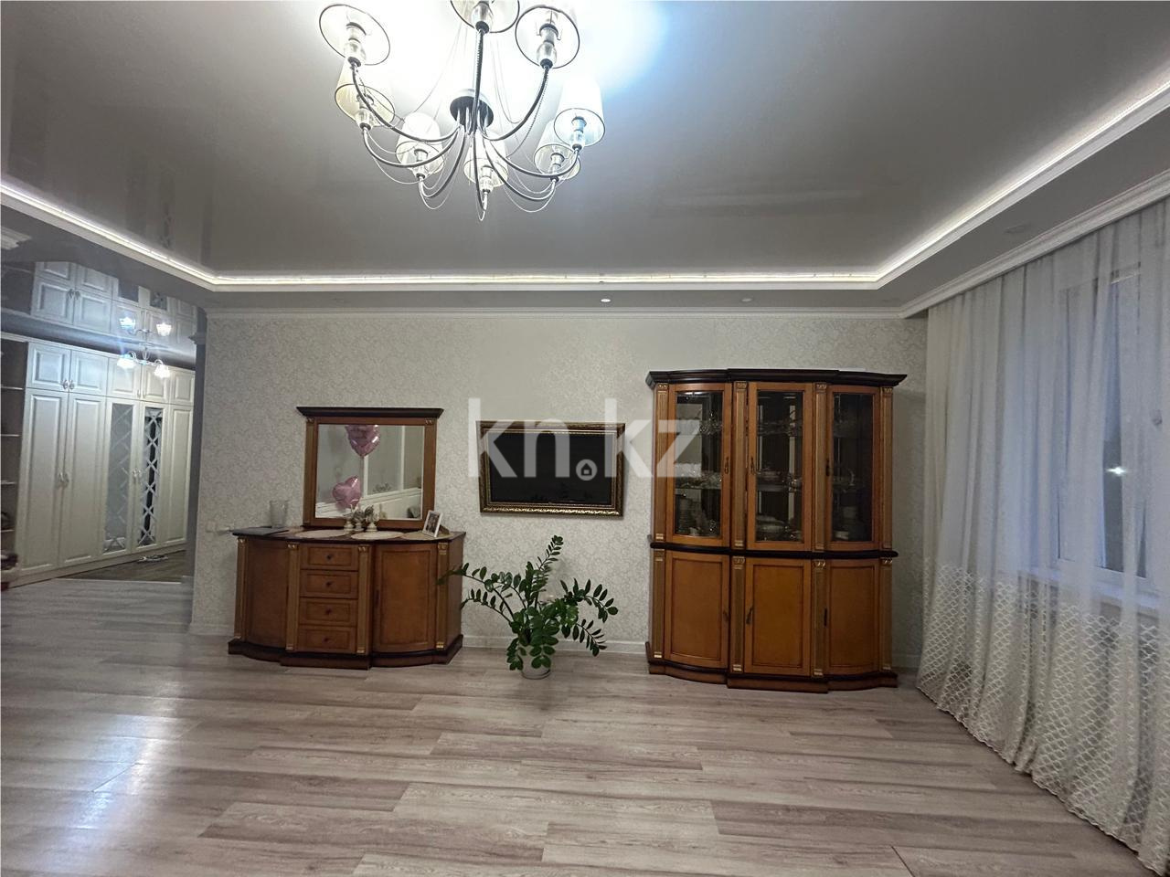 Продажа 3-комнатной квартиры, 105 м², ул. Керей, Жанибек хандар в Астане - фото 3