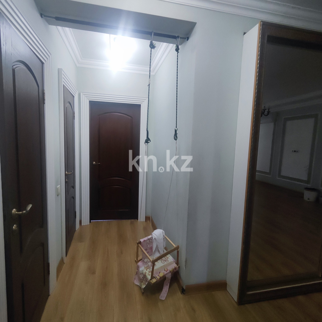 Продажа 3-комнатной квартиры, 85 м², мкр-н Аксай-1 - Продажа квартир в Алматы фото 1 из 15