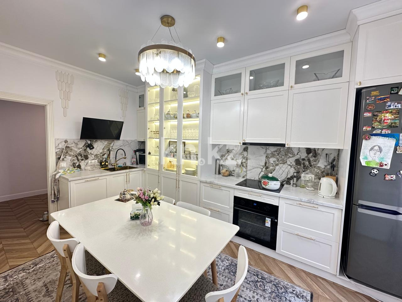 Аренда 4-комнатной квартиры, 145 м², Керемет, дом  7 - Тимирязева, Сейфуллина - Аренда  четырехкомнатных квартир помесячно в Алматы без посредников фото 1 из 12