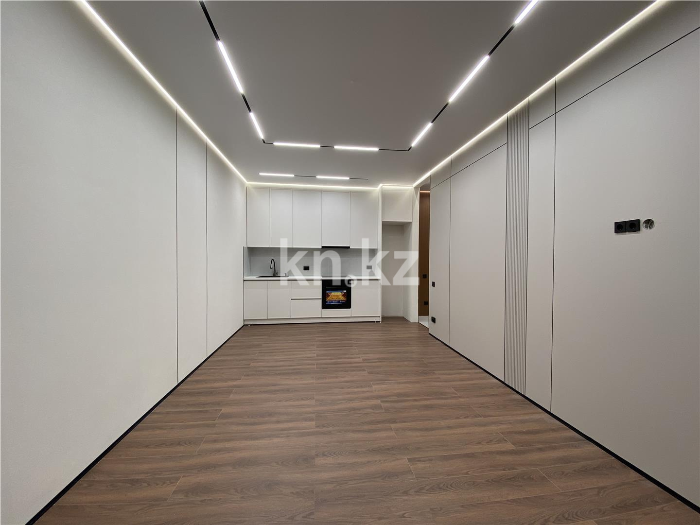 Продажа 3-комнатной квартиры, 77 м², ул. Букетова, дом  3/3 в Караганде - фото 7