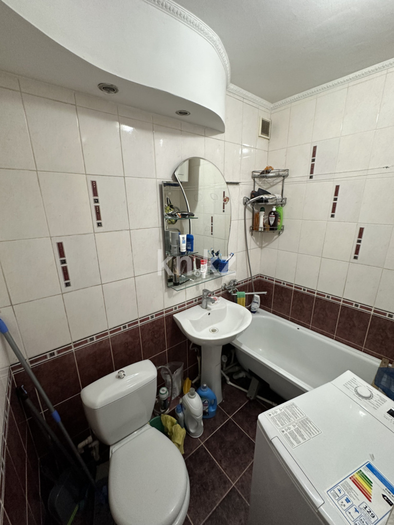 Продажа 3-комнатной квартиры, 50.1 м² - Продажа квартир в районе Михайловка в Караганде фото 17 из 19